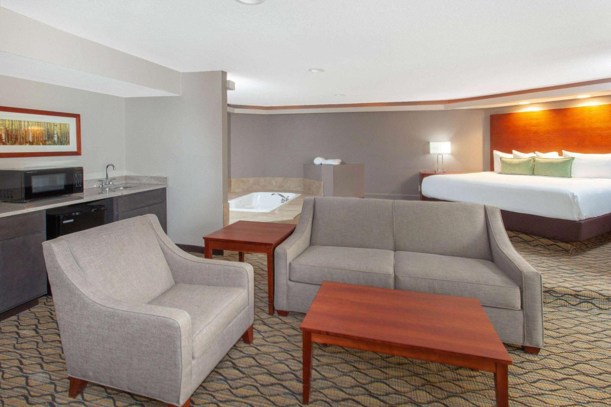 Wyndham Garden Fort Wayne Dış mekan fotoğraf