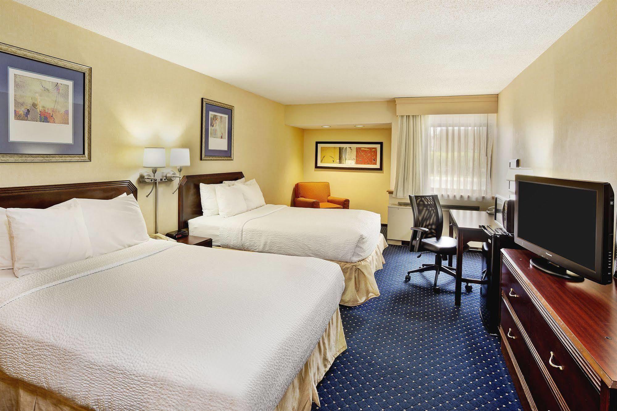 Wyndham Garden Fort Wayne Dış mekan fotoğraf
